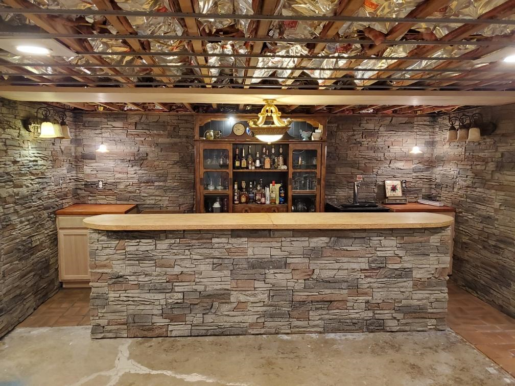 A home bar using brick veneer from GenStone